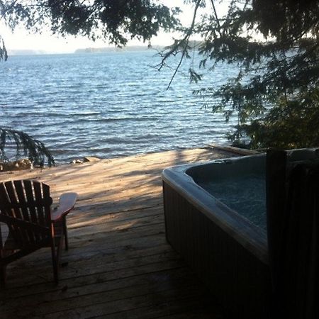 Tofino Stormbay Guest House Exterior photo